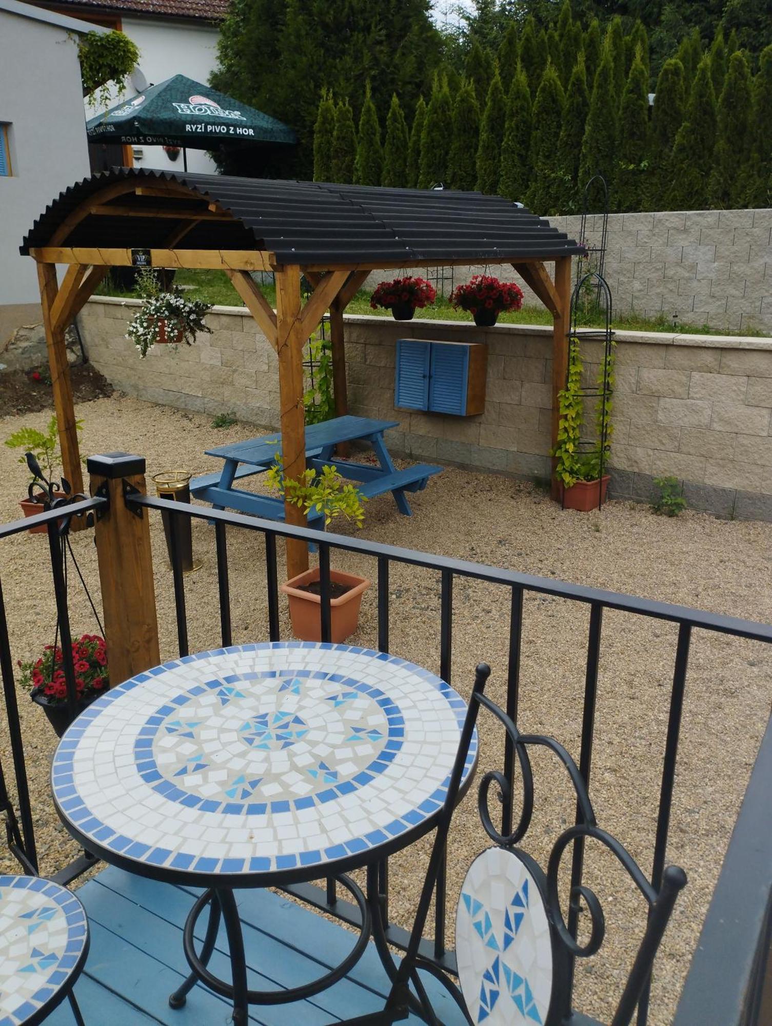 Penzion Restaurace U Helferu Libuň Exterior foto