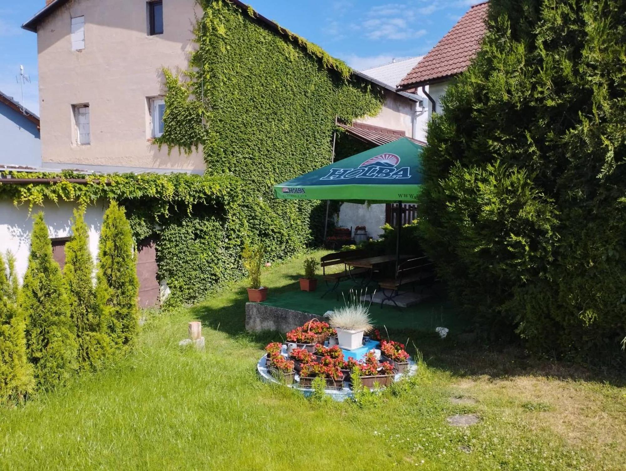 Penzion Restaurace U Helferu Libuň Exterior foto